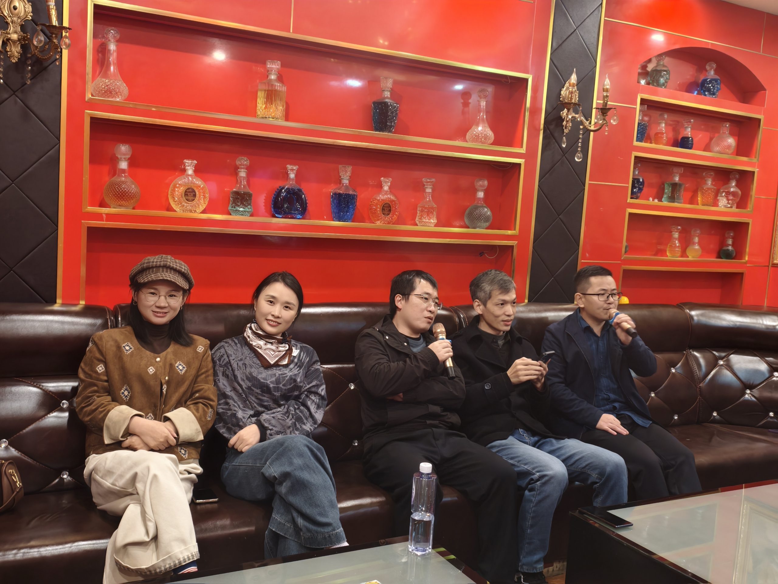 跨越 21 年的重逢:初中 169 班同学聚会纪实 跨越 21 年的重逢:初中 169 班同学聚会纪实