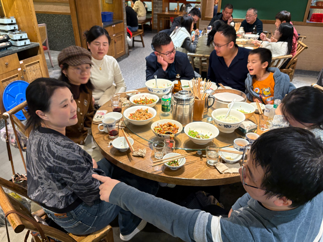 跨越 21 年的重逢:初中 169 班同学聚会纪实 跨越 21 年的重逢:初中 169 班同学聚会纪实